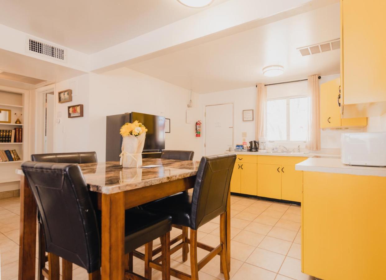 1 Or 3 Bedroom Apartment With Full Kitchen Page Exteriér fotografie